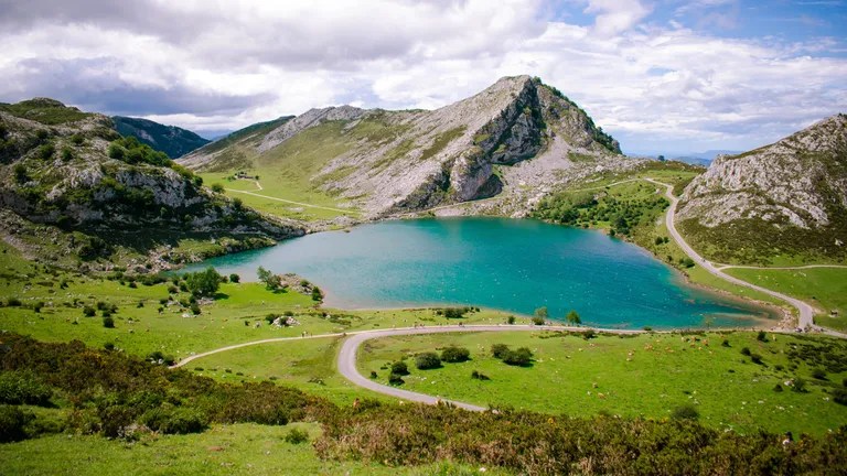 ¿QUÉ SON LOS LAGOS? – Travelling across time / Viajando a través del tiempo